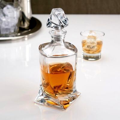 China 750 ml Glasflasche für gefrorenen Whisky und Alkohol mit Gravierungen und Glas aus Grundmaterial zu verkaufen