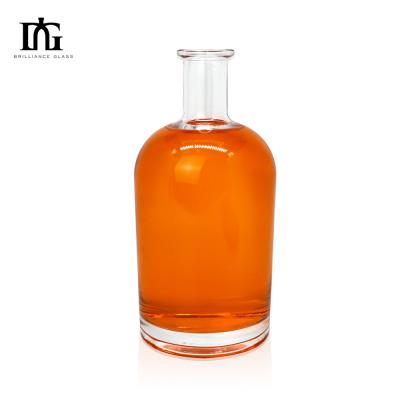 China Brilliance Screw Cap Glass Bottle 500ml 700ml 750ml for Coffee Base Material Glass for sale