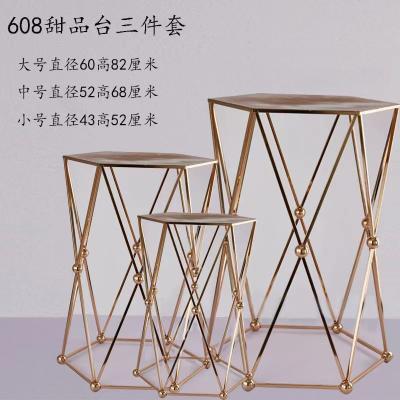 China Wedding Decoration Wrought Iron High Quality European Style Stand Cake Set Cake Stand Gold Floating Cake Stand Set With Metal Plate Top for sale