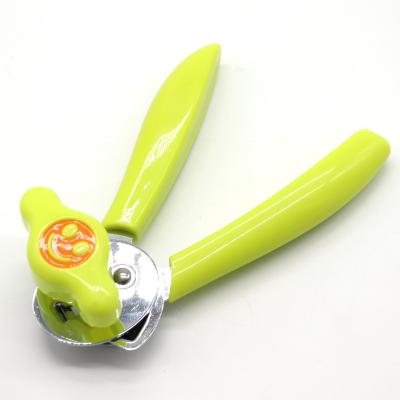 China Durable Stainless Steel Manual Can Opener With Smooth Edge for sale