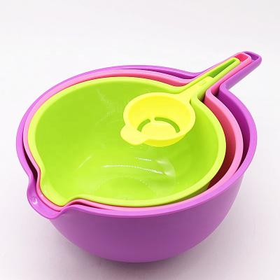 China Viable 4 in 1 Nest Washing Colander Bowl Set Food Strainer with Long Good Handle for Washing Vegetable with Egg Separator for sale