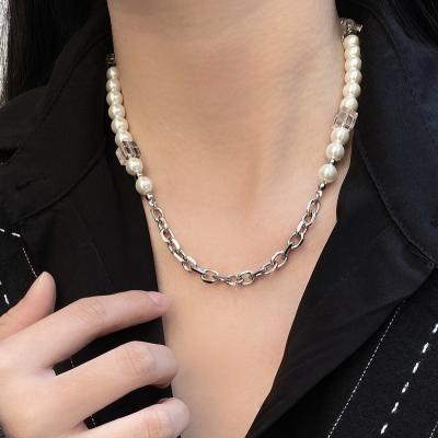 China VAF Designers Pearl Designs Acrylic Acrylic Cable Chain Single Link Necklace Latest Non-fading Natural Freshwater Necklace for sale