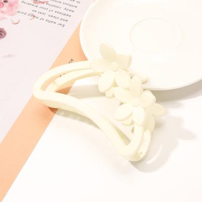 China Wholesale Fashion Design Cute Hair Accessories Cream Color Decoration Hairpin Frosted Flower Hair Clips For Women Girls for sale