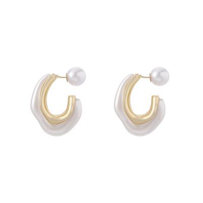 China CLASSIC Trendy New Fashion White Pearl Drip Earrings Oil Drip Clip Circle Earrings Women for sale