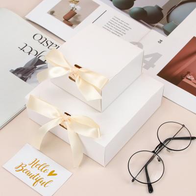 China Customized Recyclable Rose Gold With Ribbon Gift Private Label Cardboard Wedding Party Candy White Black Gold Packaging Paper Bag for sale