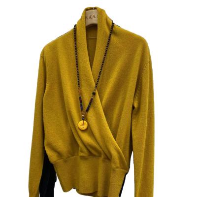 China Solid Color Ethnic High-end Women's 100% Wool V-Neckline Style Sweater for sale