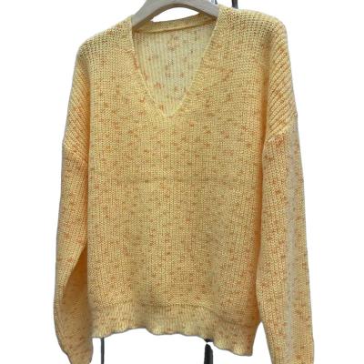 China Anti-wrinkle Factory Custom Color Spotted Deer Plush V-Neck Spring New Women's Knitwear for sale