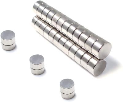 China Industrial magnet in round disc low price powerful neodymium magnet D 25x8mm beautiful magnets current for sale