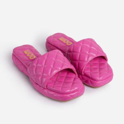 China Fashion Trend New Arrivals Summer Plus Size Fashion Solid Color Thick Unique Women's Slippers for sale