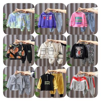 China Children's breathable wear 2023 autumn winter new fashion casual Western children's alphabet print hoodie set for sale