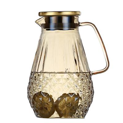 China Viable Supplier Popular Borosilicate Large Capacity 1500ml Amber Diamond Hammer Crystal Glass Pitcher for sale