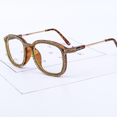 China Women Cat Eye Gold Rhinestone Sunglasses Fashion Bogoo Sunglasses 2020 Transparent Shades Gafas Glass Sun Glass New Vintage Metal Men for sale