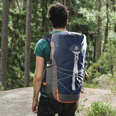 China High quality unisex/unisex ultra-light outdoor hike marathon running cross-country kettle vest bag mountaineering cycling backpack for sale