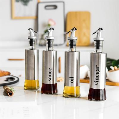 China 300ML Oil Control Jar Kitchen Glass Oil Storage Bottle Soy Sauce Vinegar Condiment Serving Glass Oil Control Jar Leakproof Jar for sale