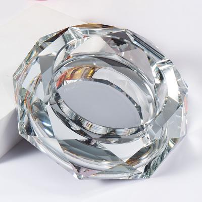 China CLASSIC Custom Smoking Ash Tray Case For Home Office Cigarette Accessories Logo Octagon Glass Crystal Ashtray Smoking Table Decoration for sale