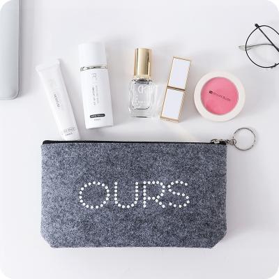 China Lady New Arrive Travel Custom Felt Makeup Bag For Women for sale