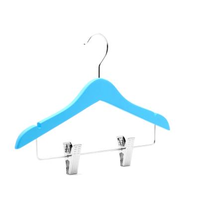 China Wooden Kids Clothes Hanger USHINE Factory Colorful For Children Kids Clothes Hanger With Staples Suit HANGER for sale