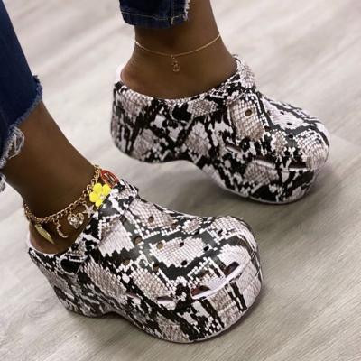 China Original High Quality Wholesale Breathable Garden Shoes For Women Printing Clogs Platform Women for sale