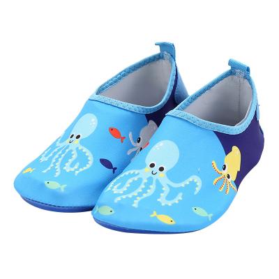 China New Fashion Trend Summer Water Shoes Breathable Wabing Shoes Barefoot Beach Shoes Beach Shoes for sale