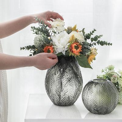 China Unique Minimalist Creative Home Texture Leaf Glass Flower For Hydroponic Flower And Dead Flower Art Decor Vase Glass for sale