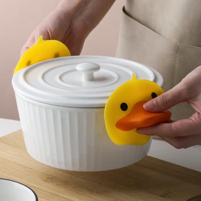 China Duck Silicone Insulated Hand Clip Pot Heatproof Non-slip Baking Clips Viable Creative Kitchen for sale