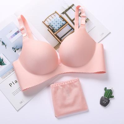 China Seamless QUICK DRY Comfortable Wire Free One Piece Bra Girl Bra Sets Women Push Up Bras Prints for sale