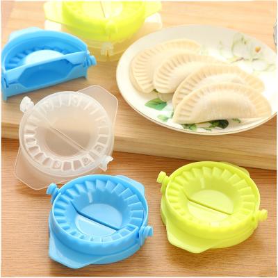 China Sustainable OEM Custom Home Kitchen Tools 3 Pcs Plastic Dough Press Dumpling Pie Maker for sale