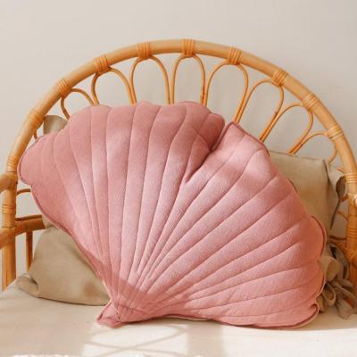 China Wholesale High Quality Custom Folded Comfortable Custom Ginkgo Leaf Decoration Sleep Pillow for sale