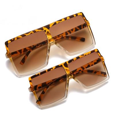 China Fashion Sunglasses 2022 New Sunglasses Box Multicolor Optional Plain Parent Child UV Women Oversized Sunglasses for sale