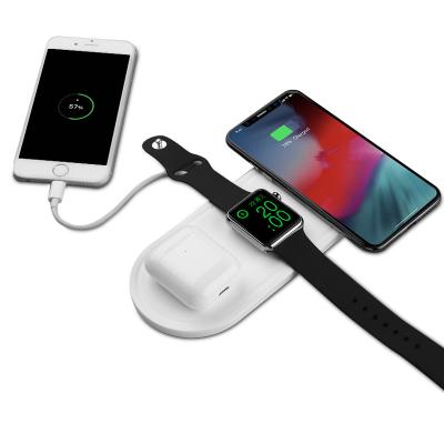 China Mobile Phone 10W 3 in 1 Wireless Charger USB Fast Charger 2.5W for Apple Watch QC 2.0 Mobile Phone Fast Charger for sale