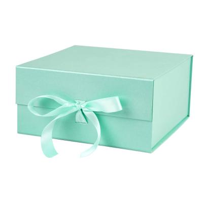 China Eco Friendly Package Package Box With Satin Ribbon Collapsible Gift Box With Magnetic Closure Paper Packaging Boxes for sale