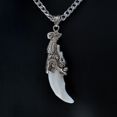 China Vintage YX009 Dragon Tooth Pendant Necklace Stainless Steel Bone Fangs Amulet Tibetan Silver Scarf Necklace For Gift for sale