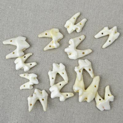 China YZ004 Vintage Style Fake Tibetan Wolf Tooth Beads Jewelry Accessories Wholesale DIY Beads Plain Teeth Beads For Jewelry Making for sale