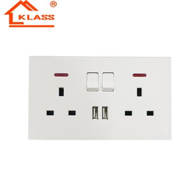 China Residential / General Purpose Dual UK Standard Type UK 13A 2 Ggang Wall Socket With USB Port for sale