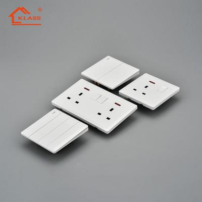 China Factory Commercial Chinese Wholesale Customize British Standard Electrical Double Wall Switch Sockets for sale