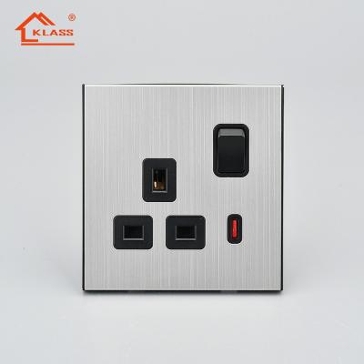 China Britain Standard Residential / General Purpose 13A Mode Design 3 Pin Power Socket With Stainless Material Safety And LED Indicator Stable for sale