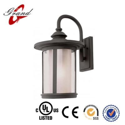 China Tempered Glass UL &CE Certificates Solar Outdoor Street Wall Lantern for sale