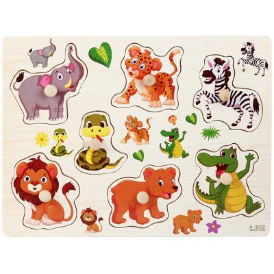 China Eco-friendly Material Kids Grasp Board Animal Knowledge Learning Peg Wooden Puzzle Hand Grasp To Plating Education Toys For Children for sale