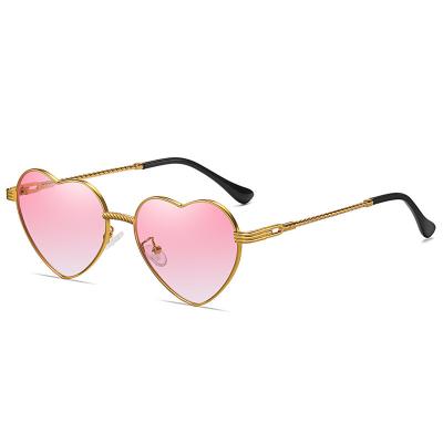 China 2021 Cool Shades Men Women Men GT8089 New Arrival Luxury Punk Heart Design Sunglasses UV Protection Sun Glass Shades for sale