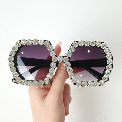 China Oversized square rhombus Bling Diamond Rhinestones Women Shades Sunglasses fashion 2021 big fashion sunglasses L9240 for sale