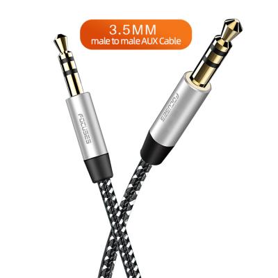 China Varón aux. estéreo del cable de los focos 3.5M M al cable de audio estéreo masculino en venta