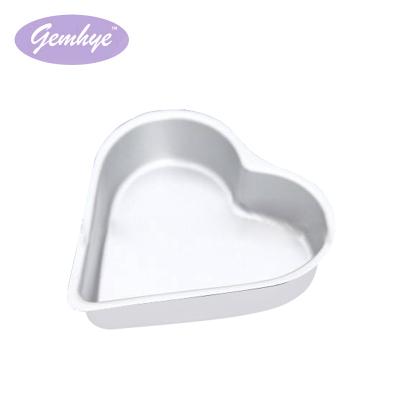 China Sustainable Cake Pan Traditional Non-Stick Baking Heart Shape Oven Cake Pan for sale