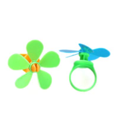 China PP Plastic 45MM Capsule Toys Flower Ring Fan Blade Ring Hot Selling In Toy Market Kids Plastic Toys for sale