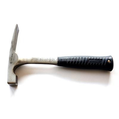 China 20oz Steel One Piece Mason Hammer With Grip Handle for sale