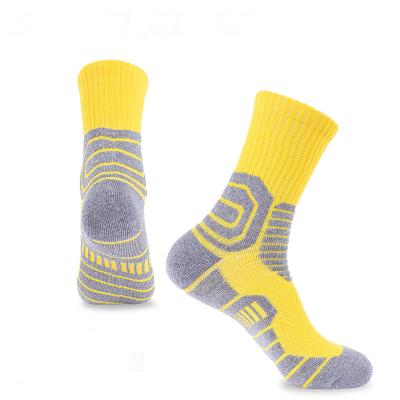 China Colorful Breathable Crew Socks For Men's Sports Socks Knee High Shock Absorption Non-slip Ventilation Cushioned Sports Socks for sale