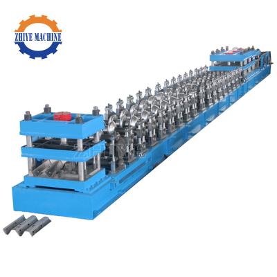 China Building Material Stores Guardrail Crash Road Barrier Roll Forming Machine W Beam Road Guardrails Production Line zu verkaufen