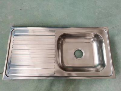 中国 Steel Kitchen Sink With Drainboard Drainer Included Rust Resistant 販売のため