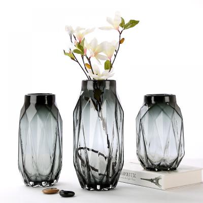 China Eco-friendly European-style Crystal Clear Glass Flower Vase Luxury Home Decoration Wedding Table Centerpiece for sale