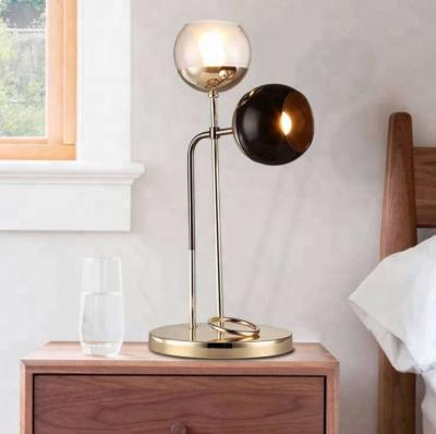 China Modern Brass Finish Glass Ball Table Lamp LED Desk Lamp For Hotel Decorative ETL32017 for sale