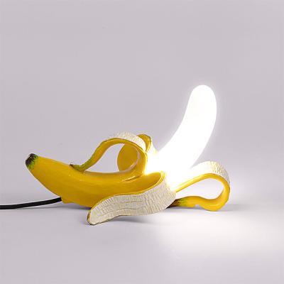 China EUROPEAN Drop Shipping Modern Nordic Hotel Bedside Light Banana Desk Lamp Night Lights Glass Modern Home Decor Lighting ETL32081 for sale